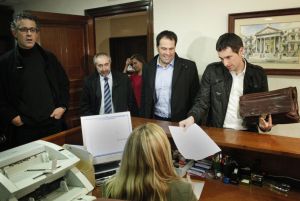 Amaiur presenta en el Congreso su petición para tener grupo propio. Amaiur presenta en el Congreso su petición para tener grupo propio.