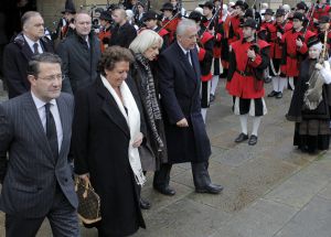 El alcalde de Santiago, Gerardo Conde Roa; Barberá, Martínez, Arenas, Fabra y González Pons.