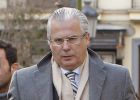El juez dice que Marchena le acusa sin pruebas de ocultar cuentas