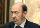 Rubalcaba: “La sentencia de Sortu favorece el fin de ETA”