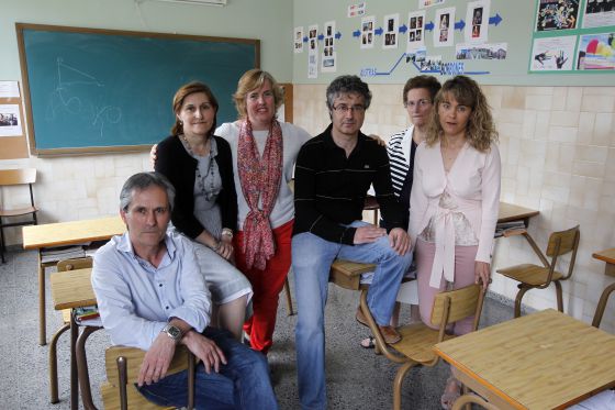 Profesores del colegio de Las Mercedarias de Leioa (Bizkaia) al que acudió una víctima de ETA.