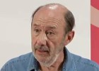 Rubalcaba acusa al PP de pagar en negro y lo reta a demandarle Rubalcaba acusa al PP de pagar en negro y lo reta a demandarle