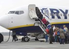 Encerrados en un vuelo de Ryanair por olor a gasolina Encerrados en un vuelo de Ryanair por olor a gasolina