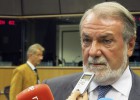 Mayor Oreja apoya al “cien por cien” las palabras de Almunia Mayor Oreja apoya al “cien por cien” las palabras de Almunia