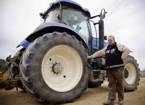 Antonio Lambea pudo comprarse este tractor de 100.000 euros. Antonio Lambea pudo comprarse este tractor de 100.000 euros.