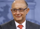 El PSOE pide la comparecencia urgente de Montoro por la ley local