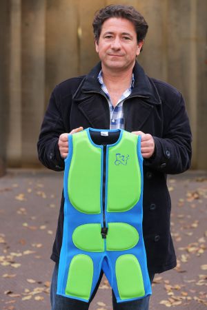 Julián Huertas with his ‘Kit-Flot.’