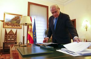 El ministre d'Interior, Jorge Fernández Díaz, al seu despatx.