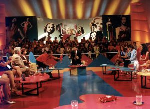 Plató del programa del cor 'Tómbola', que Canal 9 va emetre entre el 1997 i el 2004.