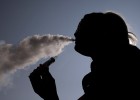 Sanidad estudia equiparar el uso del cigarrillo electrónico al tabaco Sanidad estudia equiparar el uso del cigarrillo electrónico al tabaco