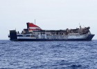 Lenta navegación de lo que queda del ‘Sorrento’