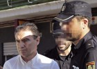 Redada de la Guardia Civil contra la trama del fuego de Valencia Redada de la Guardia Civil contra la trama del fuego de Valencia