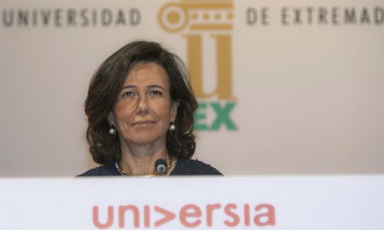 Ana Botín, durante la junta.