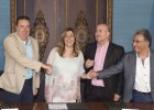 Andalucía devolverá el 25% de la paga extra a 270.000 funcionarios