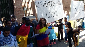 Parte de los concentrados este martes ante la Secretaría de Inmigración de Madrid.