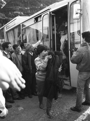 Llegada a Plan (Huesca) de la primera caravana de mujeres, en 1985.