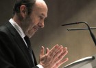 Rubalcaba: “Iglesias no quiere asaltar los cielos, sino Ferraz” Rubalcaba: “Iglesias no quiere asaltar los cielos, sino Ferraz”