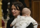 La incómoda relación entre niños y política