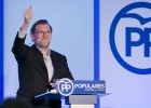 Rajoy pide a Sánchez no usar a los refugiados en el debate partidista Rajoy pide a Sánchez no usar a los refugiados en el debate partidista