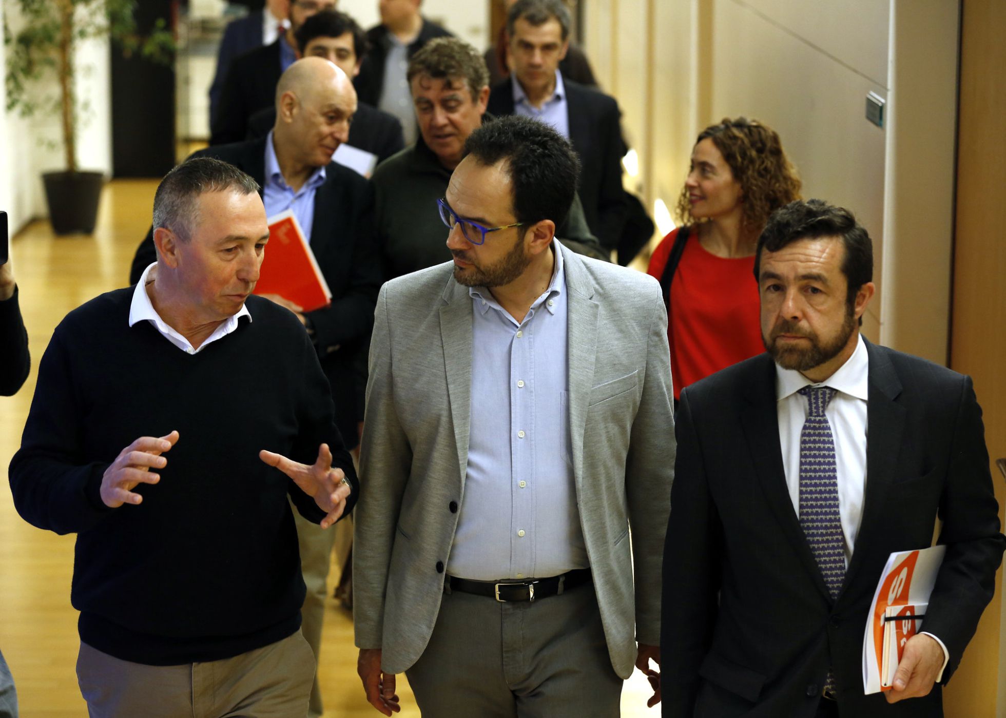 Reunión del 15 de marzo de los grupos de negociación de PSOE, Ciudadanos y Compromis, encabezados por Hernando, Gutierrez y Baldovi. Reunión del 15 de marzo de los grupos de negociación de PSOE, Ciudadanos y Compromis, encabezados por Hernando, Gutierrez y Baldovi.