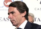 Aznar reclama nuevos liderazgos en presencia de Rajoy