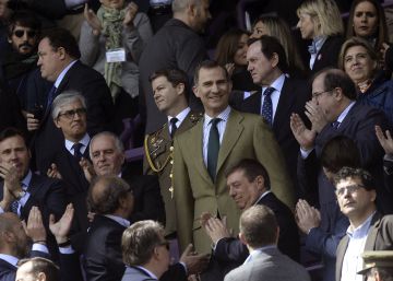 El Rey recupera presencia entre el silencio político con tres discursos