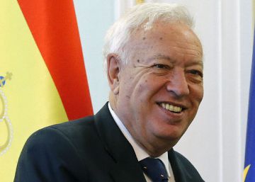 Margallo aconseja a Rajoy no aceptar un encargo del Rey para formar Gobierno Margallo aconseja a Rajoy no aceptar un encargo del Rey para formar Gobierno