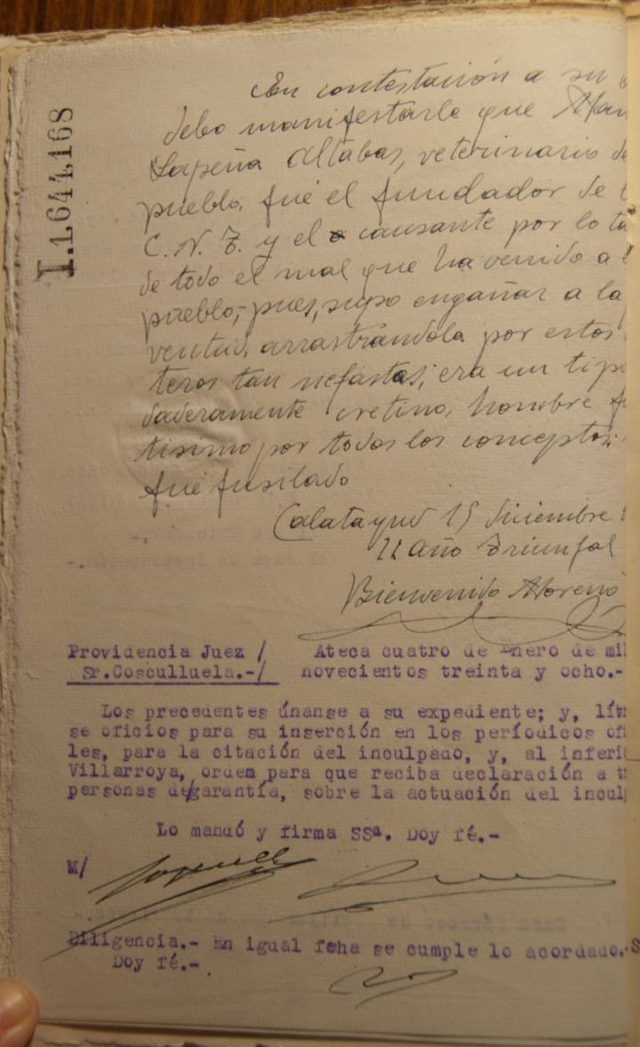 Declaración del cura del pueblo sobre Manuel Lapeña ante en la comisión de incautaciones, en 1937. Declaración del cura del pueblo sobre Manuel Lapeña ante en la comisión de incautaciones, en 1937.