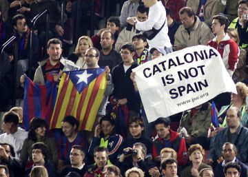 Un juez permite las esteladas en la final de la Copa del Rey entre el Barça y el Sevilla Un juez permite las esteladas en la final de la Copa del Rey entre el Barça y el Sevilla