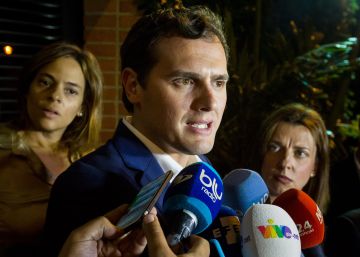 Albert Ciudadanos atiende a los medios este martes en Caracas, Venezuela.