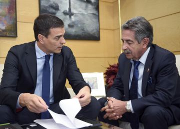 Los socialistas se unen para afrontar un duro ataque del PP y Podemos Los socialistas se unen para afrontar un duro ataque del PP y Podemos