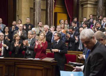 El Constitucional ampara al PP, Ciudadanos y PSC contra la declaración secesionista