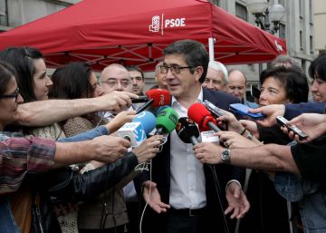 Patxi López cree “impresentable” el reparto de escaños que hace el CIS Patxi López cree “impresentable” el reparto de escaños que hace el CIS