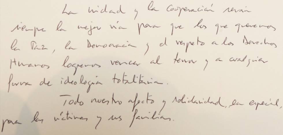 El texto de los Reyes en el libro de condolencias.