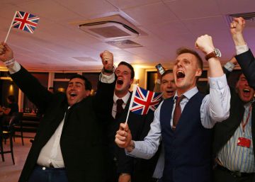 ¡Gibraltar español! ¡Gibraltar español!