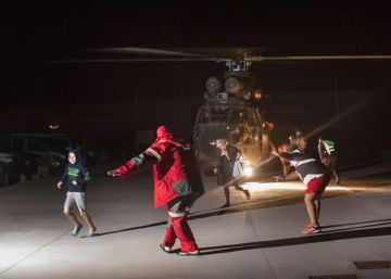 Un derrumbe en una vía en Tenerife deja a 123 personas aisladas en sus vehículos Un derrumbe en una vía en Tenerife deja a 123 personas aisladas en sus vehículos