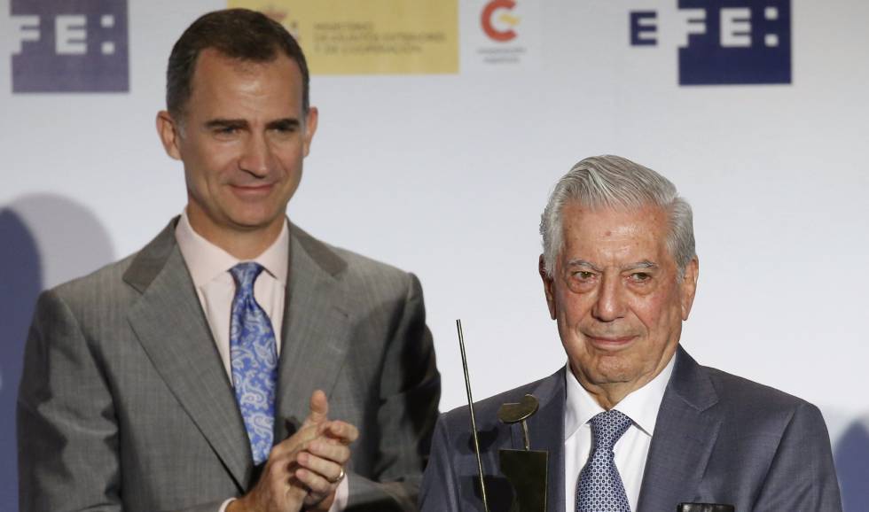 El Rey y Mario Vargas Llosa, este miércoles.