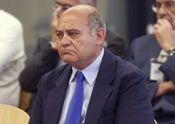 El fiscal demana tres anys i mig de presó per a Díaz Ferrán per irregularitats en ports de Balears