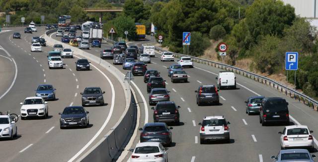 La autopista AP-7, a su paso por Roda de Berà (Tarragona). La autopista AP-7, a su paso por Roda de Berà (Tarragona).
