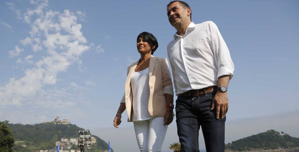 Arnaldo Otegi y Maddalen Iriarte, este martes. Arnaldo Otegi y Maddalen Iriarte, este martes.