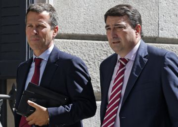 El PNV: “Si tenía pocos frentes abiertos, Rajoy ha abierto otro” El PNV: “Si tenía pocos frentes abiertos, Rajoy ha abierto otro”