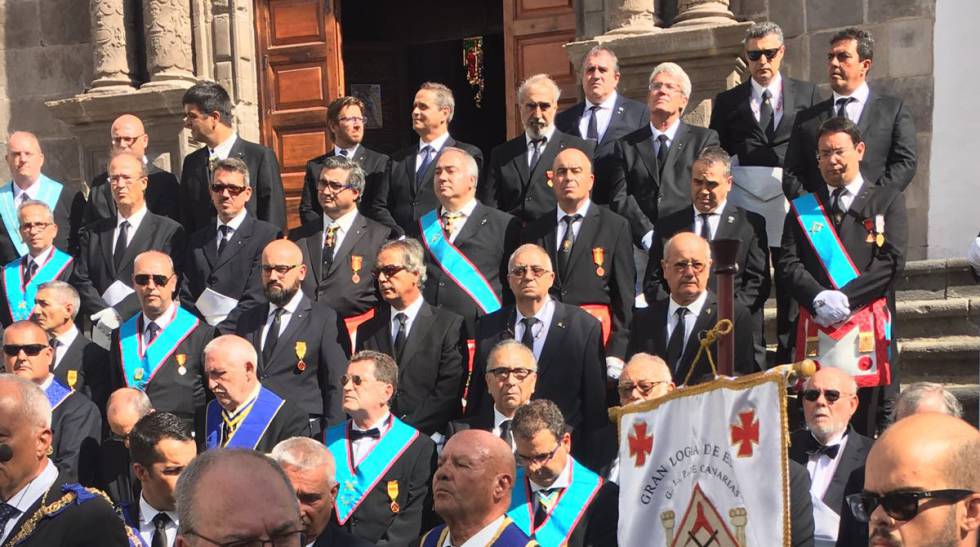 Primer desfile de masones en España desde la llegada de la democracia.