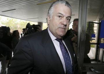 Bárcenas se retira de la acusación de la destrucción de sus ordenadores Bárcenas se retira de la acusación de la destrucción de sus ordenadores