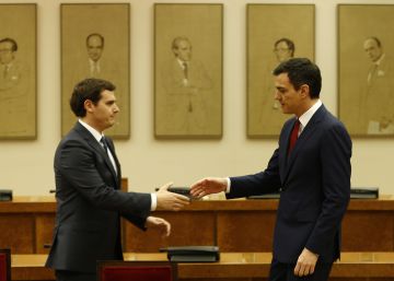 Rivera confía en que el PSOE negocie con el PP las condiciones de su abstención Rivera confía en que el PSOE negocie con el PP las condiciones de su abstención