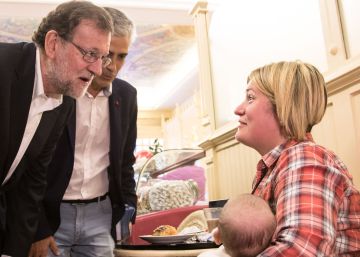 Rajoy cree que exigir su retirada cuestiona el “sistema democrático” Rajoy cree que exigir su retirada cuestiona el “sistema democrático”