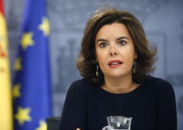 Sáenz de Santamaría: “Un Gobierno Frankestein sería preocupante” Sáenz de Santamaría: “Un Gobierno Frankestein sería preocupante”