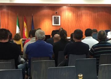 Condenado a 10 años por narcotráfico un exjefe de la Guardia Civil Condenado a 10 años por narcotráfico un exjefe de la Guardia Civil