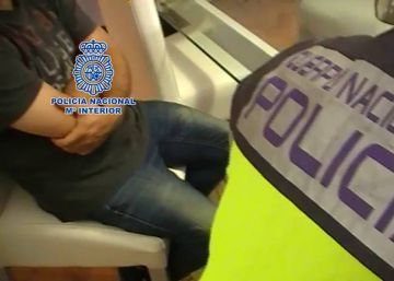 Detenido el bedel de una parroquia de Zaragoza por ser “un ciberdepredador” Detenido el bedel de una parroquia de Zaragoza por ser “un ciberdepredador”