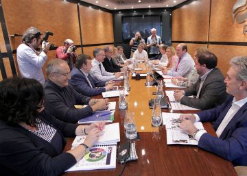 El PNV prioriza la estabilidad y apunta “con cautelas” a los socialistas vascos El PNV prioriza la estabilidad y apunta “con cautelas” a los socialistas vascos