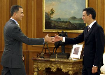 La maniobra de Sánchez acota al Rey las consultas La maniobra de Sánchez acota al Rey las consultas